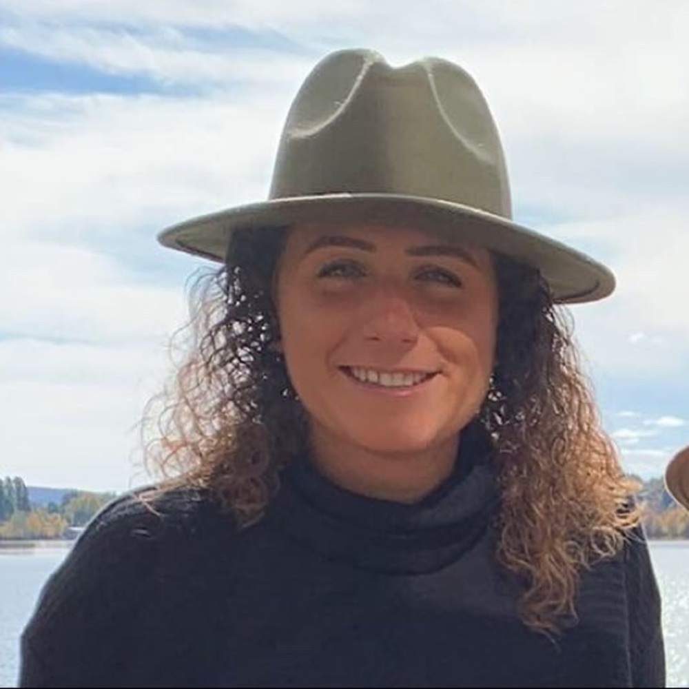 Meet your Posher, Danica